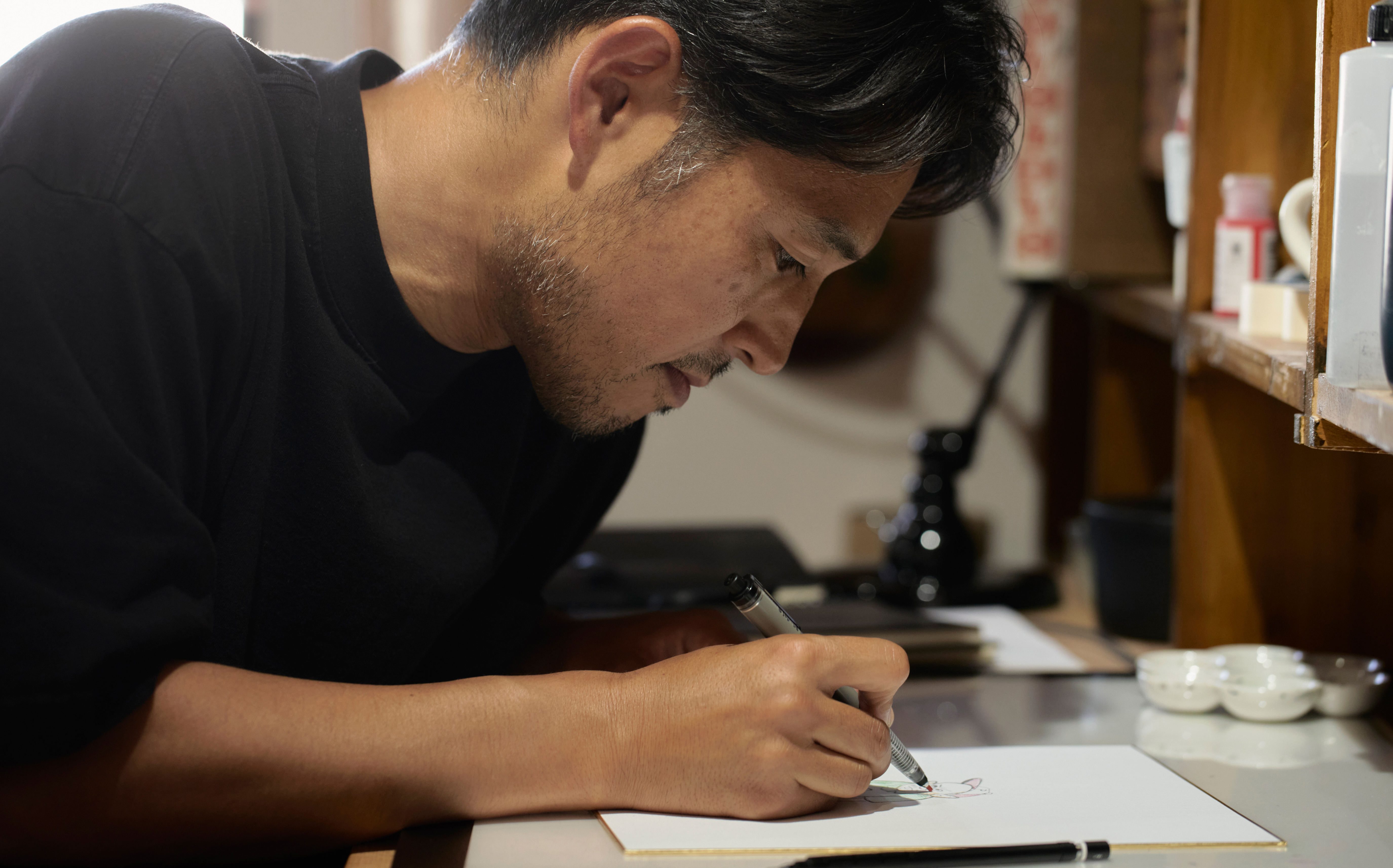 作品づくりに、家族とのコミュニケーションに。日常を手軽にカラフルに彩るマルチ8　アーティスト・花井祐介さん