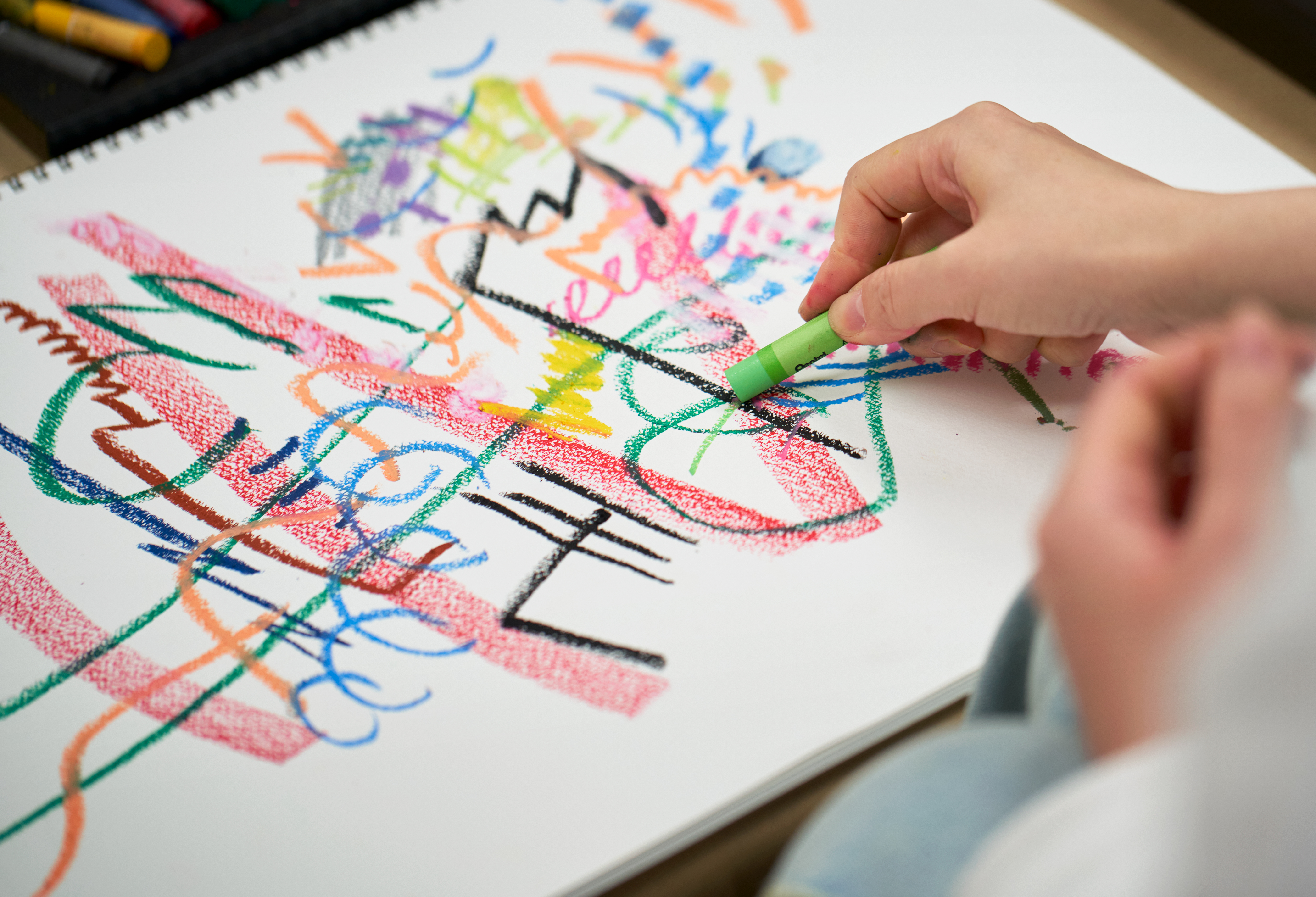 もっと、思うままに。もっと、そのままを。 アートクレヨンと共に漂う