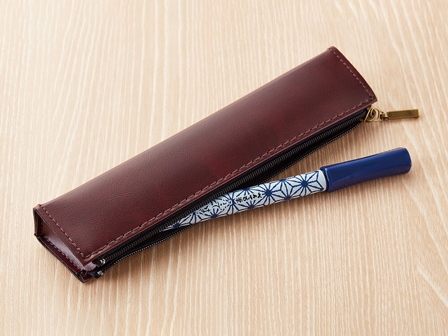 気軽に持ち運べるコンパクトサイズ